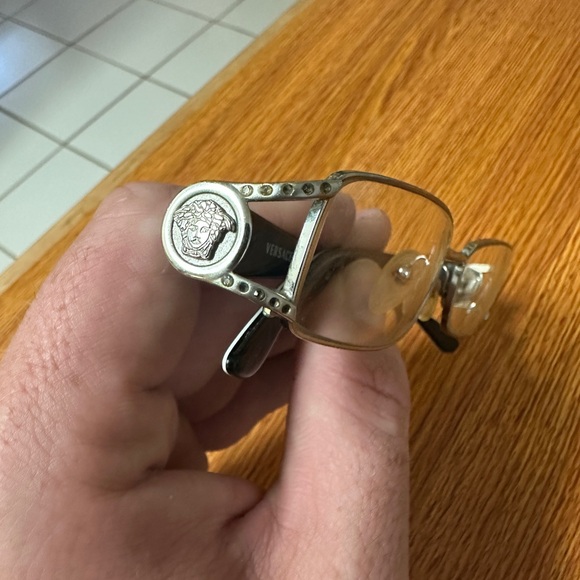 Versace - Picture 5 of 9